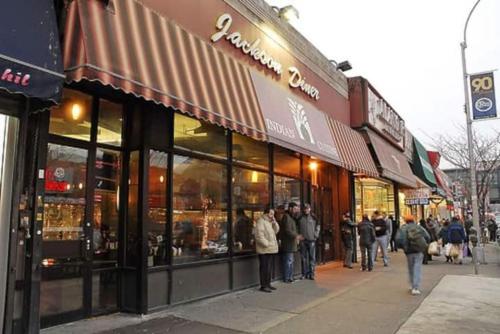 Cozy ground floor rooms at the heart of Jackson Heights