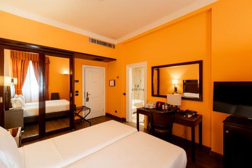 room detail thumbnail 0