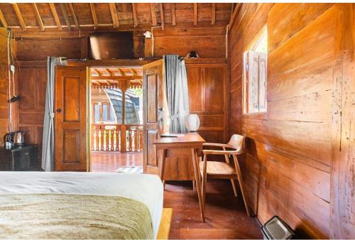 Pondok Chesia By The Loka Room Type - King Room with Pool View
