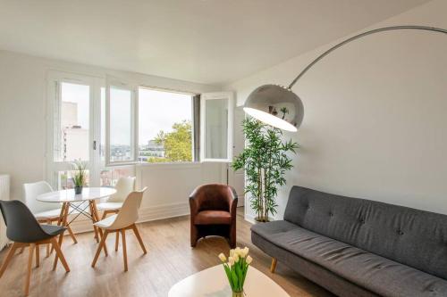Chatillon - Spacious and bright apartment near Paris