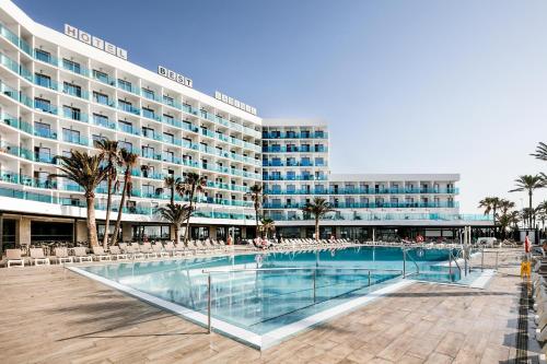 Swimmingpool, Hotel Best Sabinal. in Roquetas De Mar