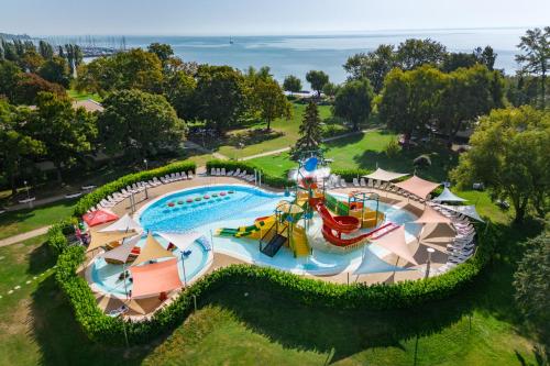 Danubius Hotel Marina - image 2
