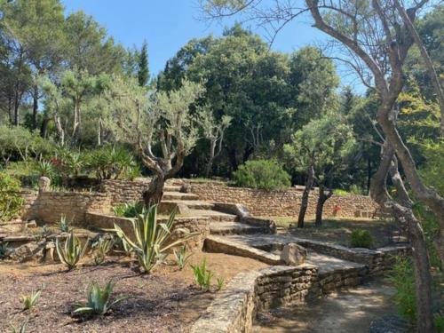 Maison en pleine nature -Domaine des mille pierres