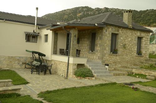 Persefoni's Home, Ioannina