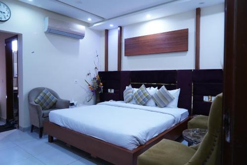 Standard Double or Twin Room room in Hotel Avalon Suites