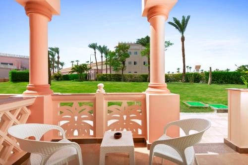 Deluxe Triple Room room in Pickalbatros Palace - Aqua Park Hurghada
