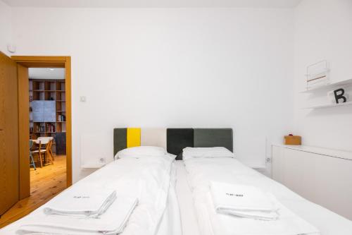 Colorful Getaway right next to NDK by Flat Mаnager, Sofia (zdjęcie 5)