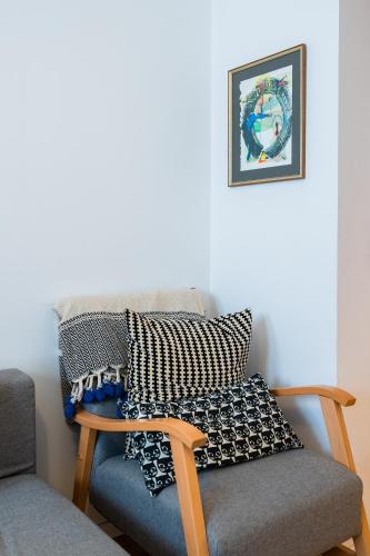 Colorful Getaway right next to NDK by Flat Mаnager, Sofia (zdjęcie 9)