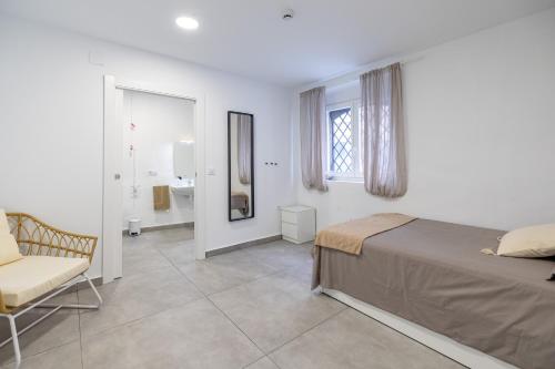 Single Room - Disability Access image 4