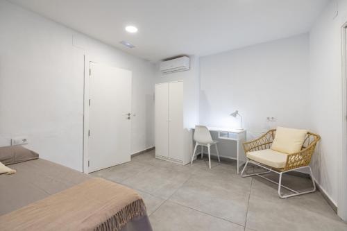 Single Room - Disability Access image 1
