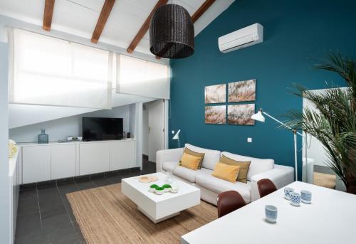 Carretas Attics Apartments - image 12
