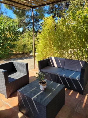 Studio dans maisonnette en pierre 5