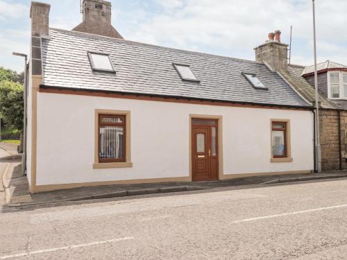 Corner Cottage - Buckie