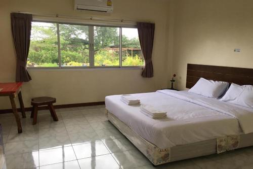 1 queen bed
