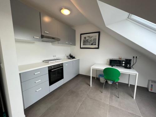 廚房, MOWO Apartmenthaus Altertheim in 黑爾姆斯塔特