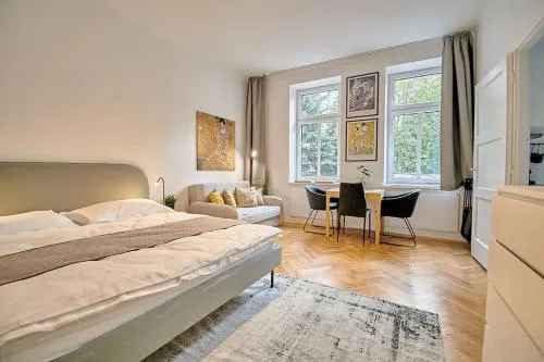 Stylish Apartment - AC included - Self Check-In - Near Schönbrunn Palace in Wien, Österreich