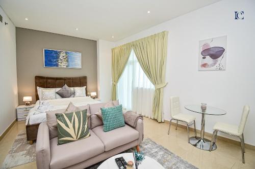 Luxury Escapes - Budget Studio with Balcony, Yacht Bay Marina, Dubaï