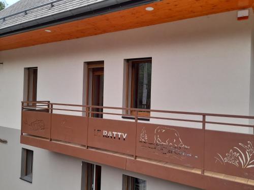 Balcony/terrace, Le Ratty appartement 8 personnes in Entremont