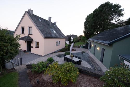 Exterior view, Eifellodge - am roten Sandberg in Prum