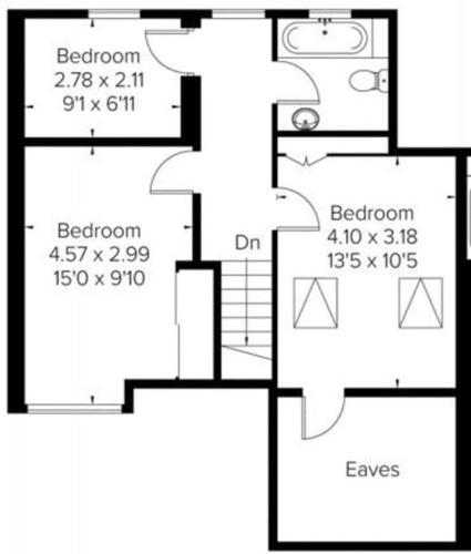 Surrey - Private House with Garden & Parking 12