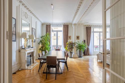 Prestigious Appartement Trocadero, Paris (photo 7)