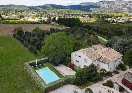 Résidence hôtelière La ferme du gros noyer - Apartment - Malaucène