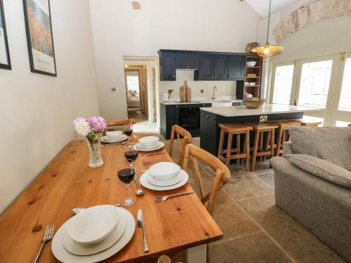 ทัศนียภาพภายนอกโรงแรม, The Courtyard in เฮเทอร์สกิลล์