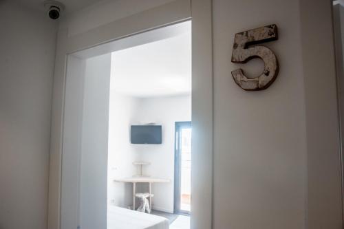 Hostal Bon Sol - image 11