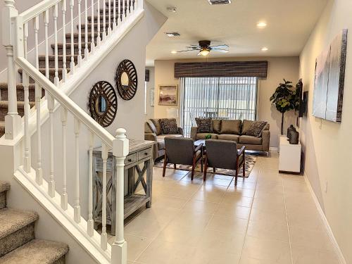 Five-Bedroom House room in Luna Villa- Private Pool/Spa and 24/7 Support