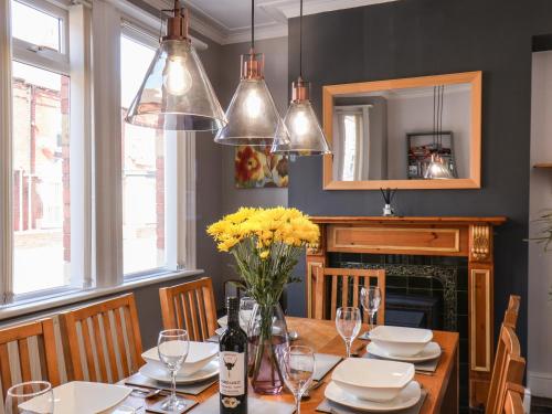 Moorland House - image 5