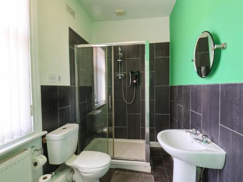 Moorland House - image 2