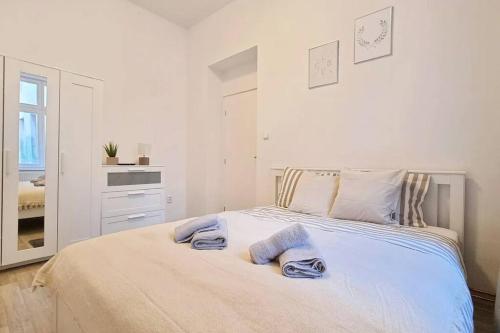 Finnem Rentals Pernerova, Prague (photo 11)