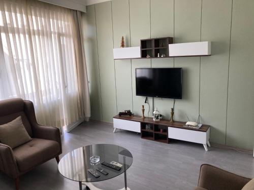 1+1 ANA CADDE ŞİŞLİ SQUARE CENTRAL HOUSE