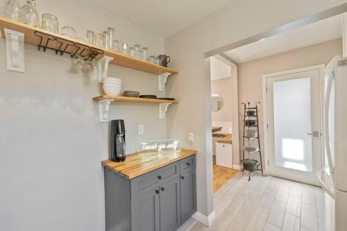 Charming 4 Bedroom Home W/ Large, Gated Backyard in Los Angeles, USA