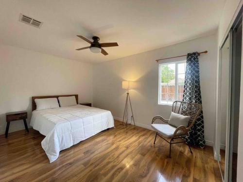 Charming 4 Bedroom Home W/ Large, Gated Backyard in Los Angeles, USA