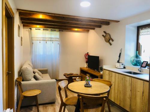  Apartamentos Zabalarena Artzaia, Ferienwohnung in Orbaiceta