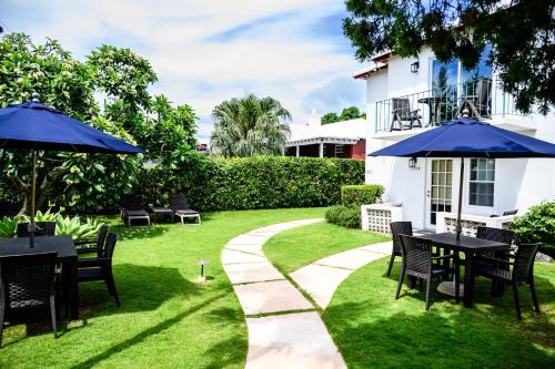Garden, Sandpiper Apartments in Bermuda