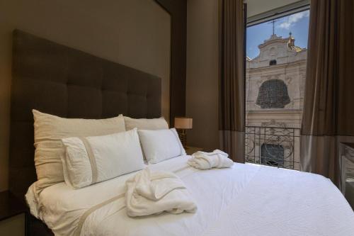 luxury and exclusive Bovio square house