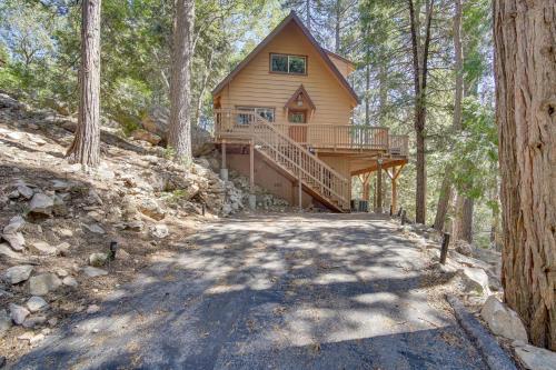 Serene Cabin Rental Near Lake Arrowhead Village! in Lake Arrowhead, USA