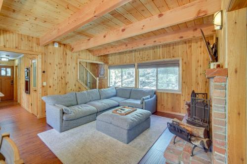 Serene Cabin Rental Near Lake Arrowhead Village! in Lake Arrowhead, USA