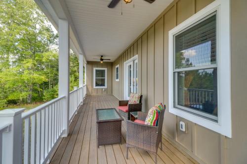 Secluded Barboursville Home with Covered Porch!