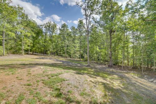 Secluded Barboursville Home with Covered Porch!