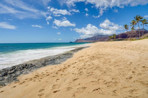 Sunny Waianae Condo with Ocean View!