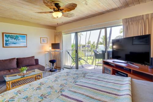 Sunny Waianae Condo with Ocean View!