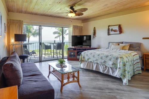 Sunny Waianae Condo with Ocean View!