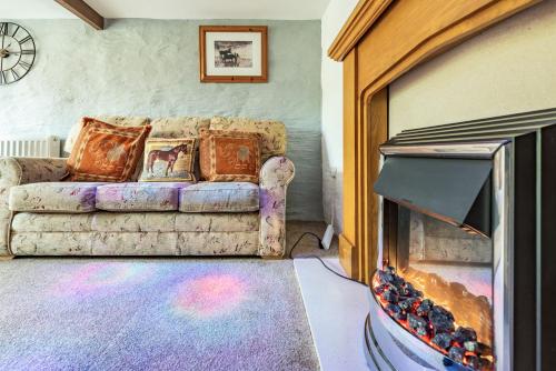 Pendre Cottage - image 12