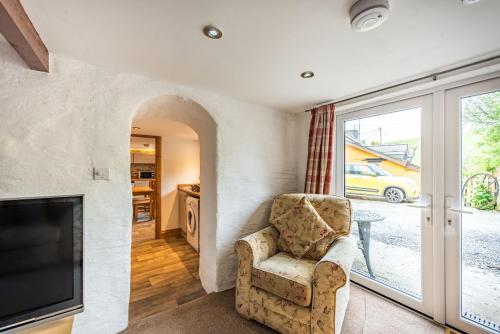 Pendre Cottage - image 3