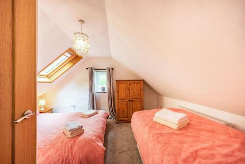 Pendre Cottage - image 10
