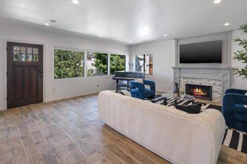 Comfortable, Stylish Westwood Home in Los Angeles, USA