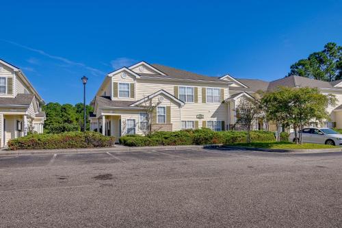 Lovely Myrtle Beach Condo with Golf Course Views!